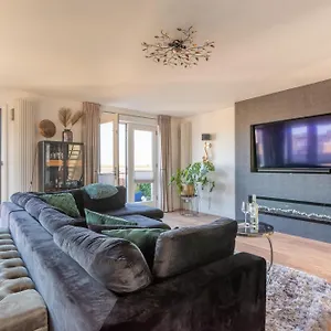  Apartment Matti Town House